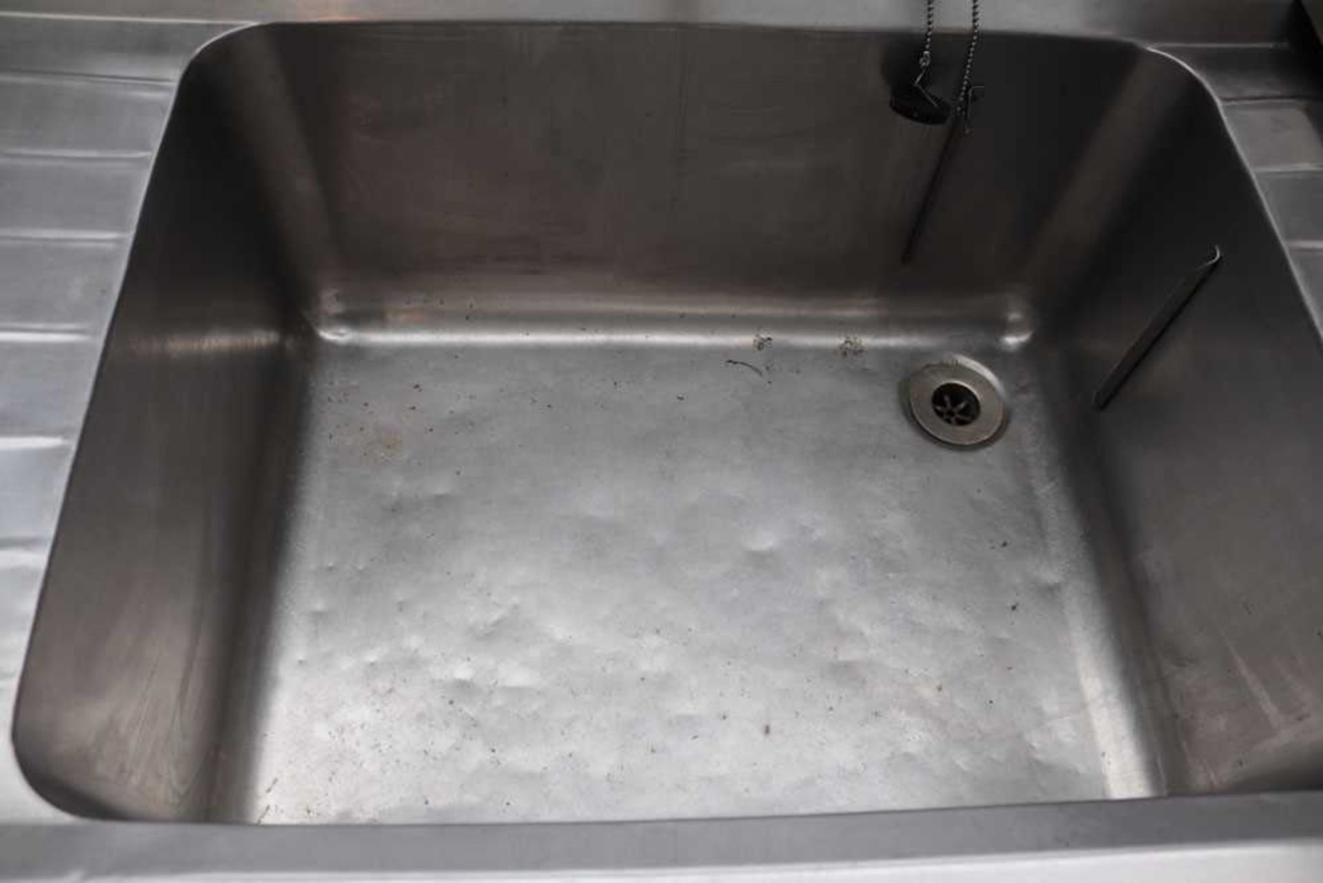 220cm deep bowl sink unit with double drainer and taps - Image 2 of 2
