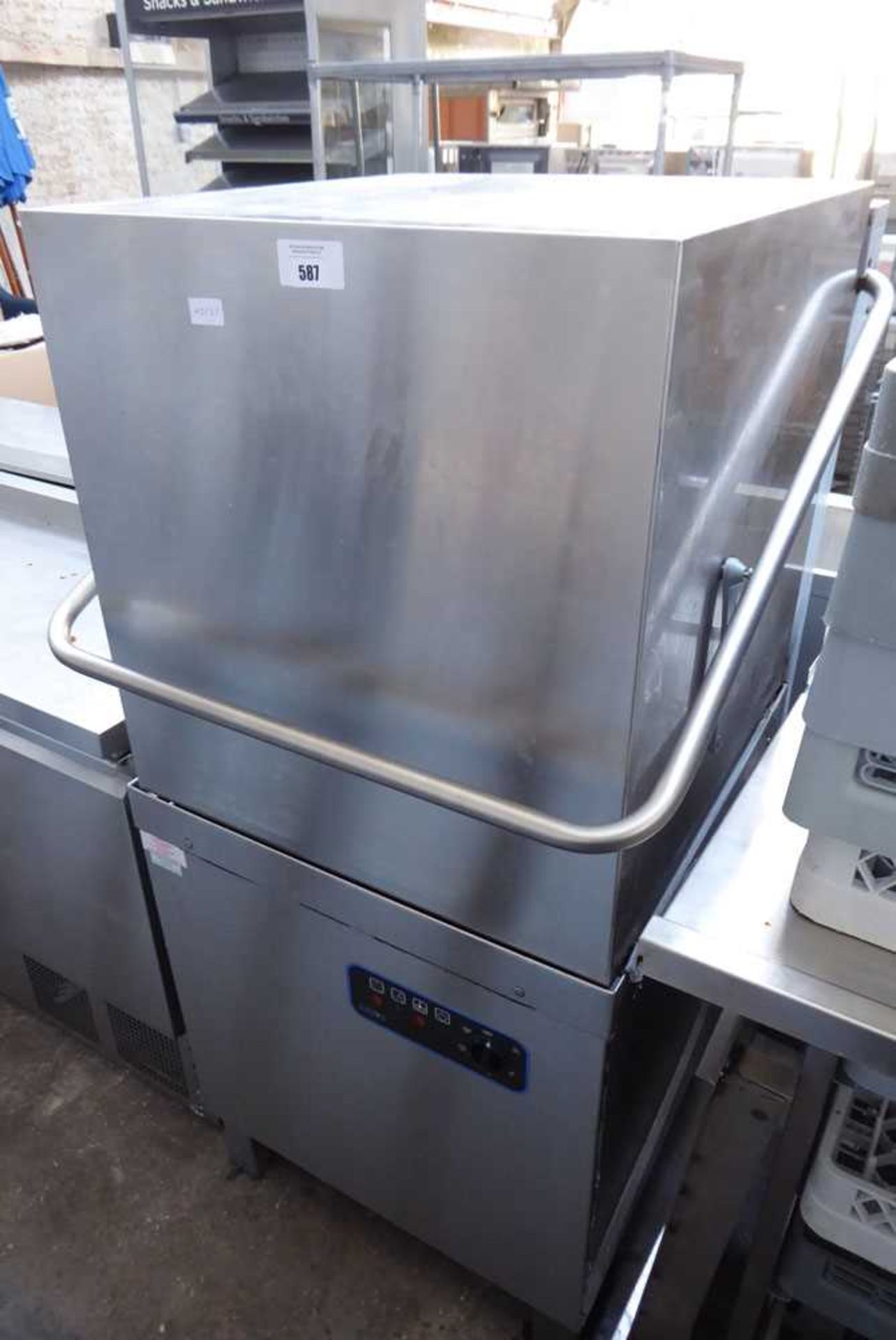 +VAT 65cm Adexa lifft top pass through dish washer with associated draining board and trays - Image 4 of 10