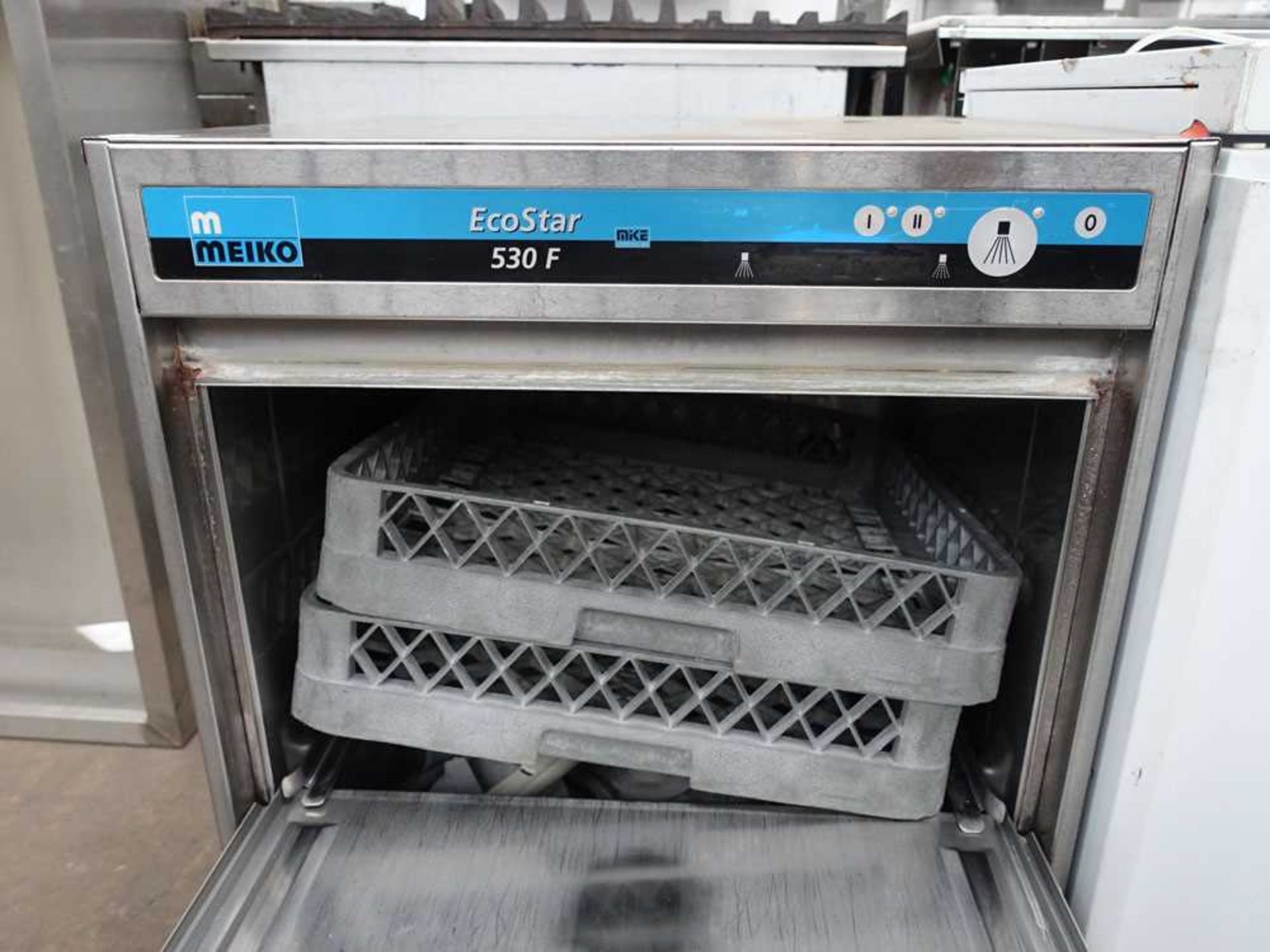 60cm Meiko Ecostar 530F under counter drop front dishwasher - Image 2 of 3