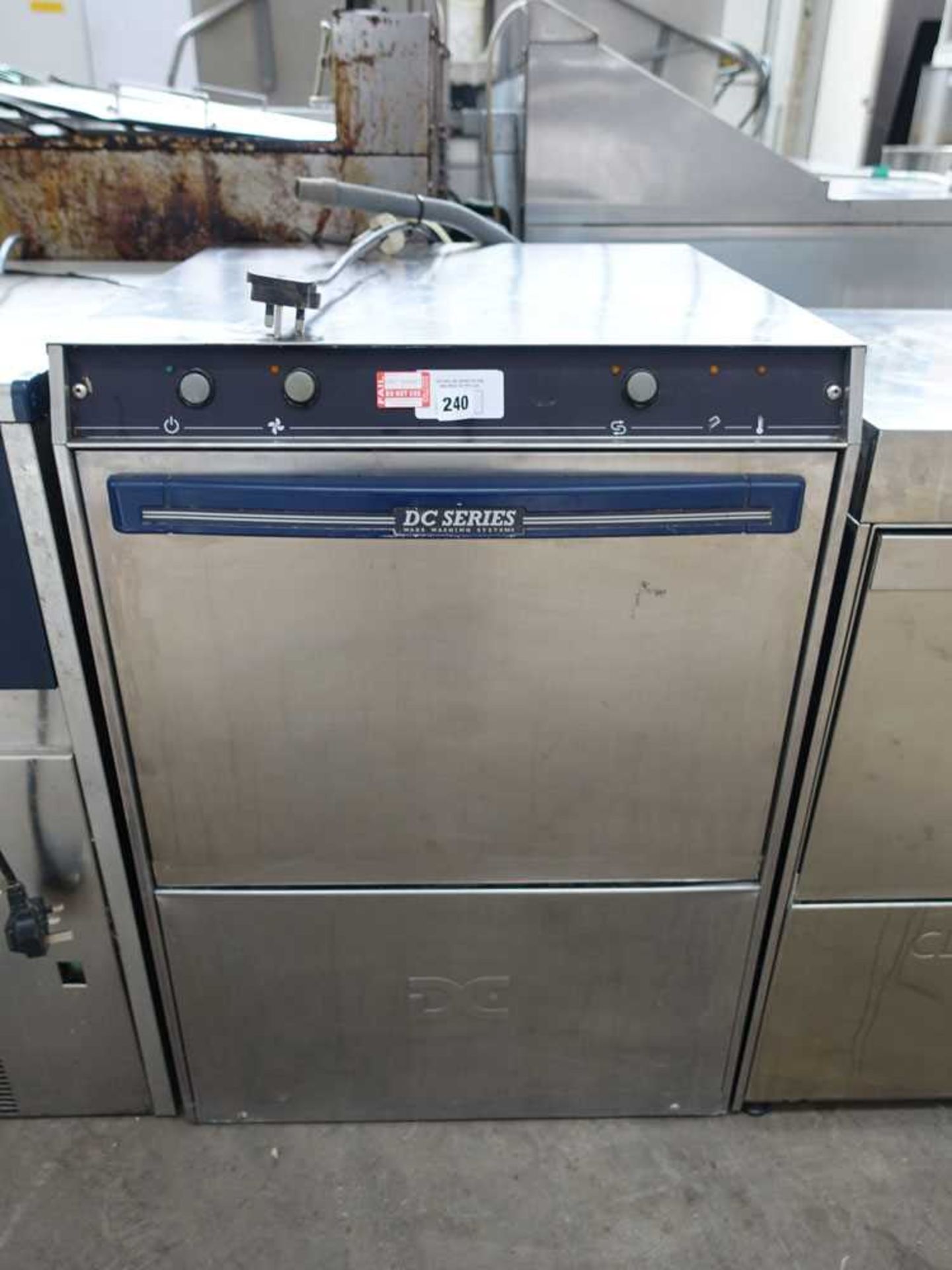 +VAT 57cm DC series under counter drop dishwasher TEST FAIL