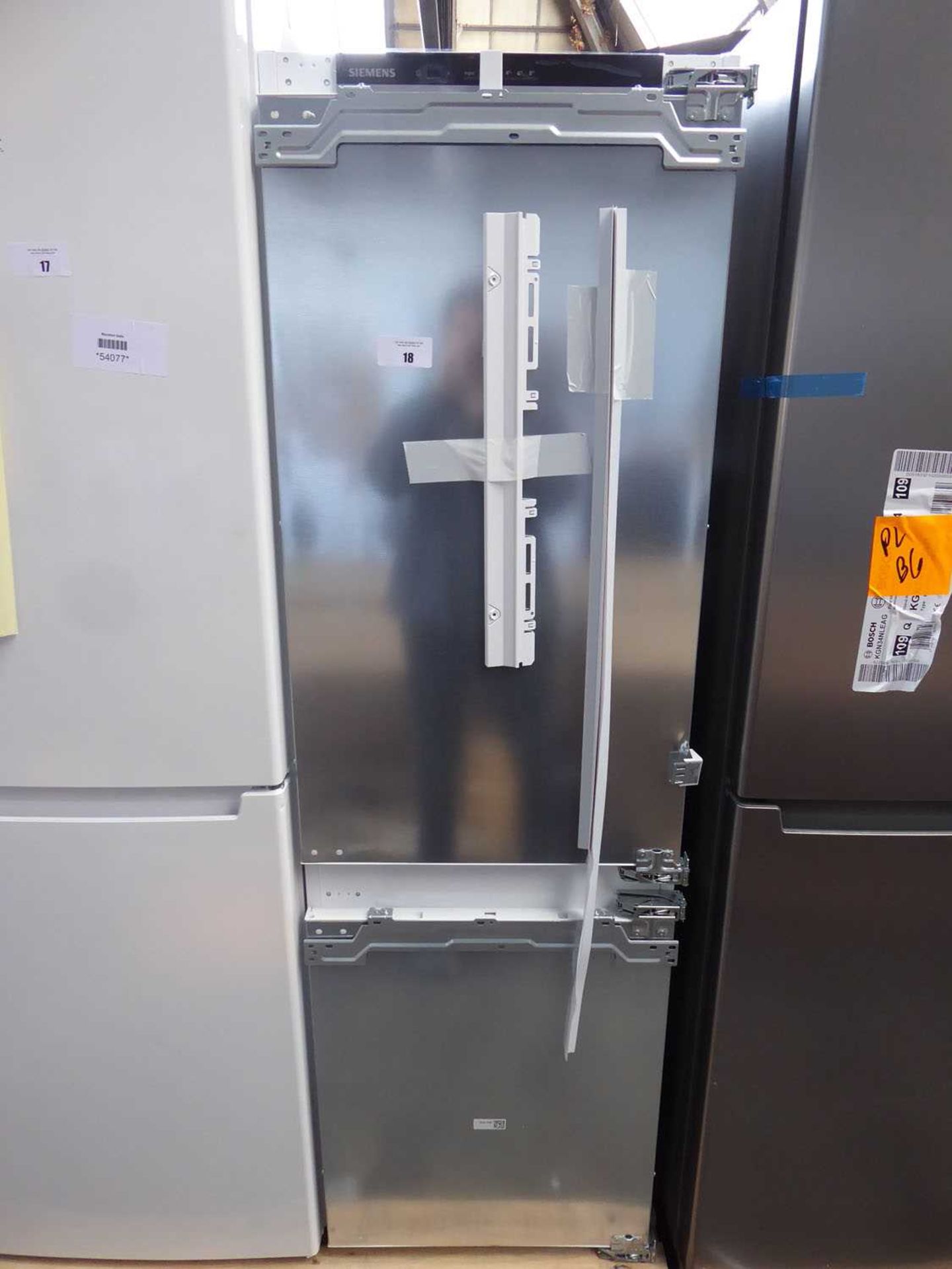 +VAT KI86VVFE0GB Neff Built-in fridge-freezer combination