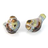 A pair of 20th century cloisonné birds, l. 9 cm each