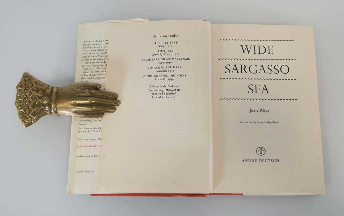 Jean Rhys : Wide Sargasso Sea, 1966. 1st. Edition. 8vo. Hb + Dj.Engraved type ownership label on - Bild 2 aus 6