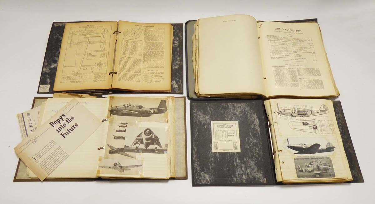 An Archive consisting of books, RAF pilot training notes and a variety of related ephemera including - Bild 7 aus 11