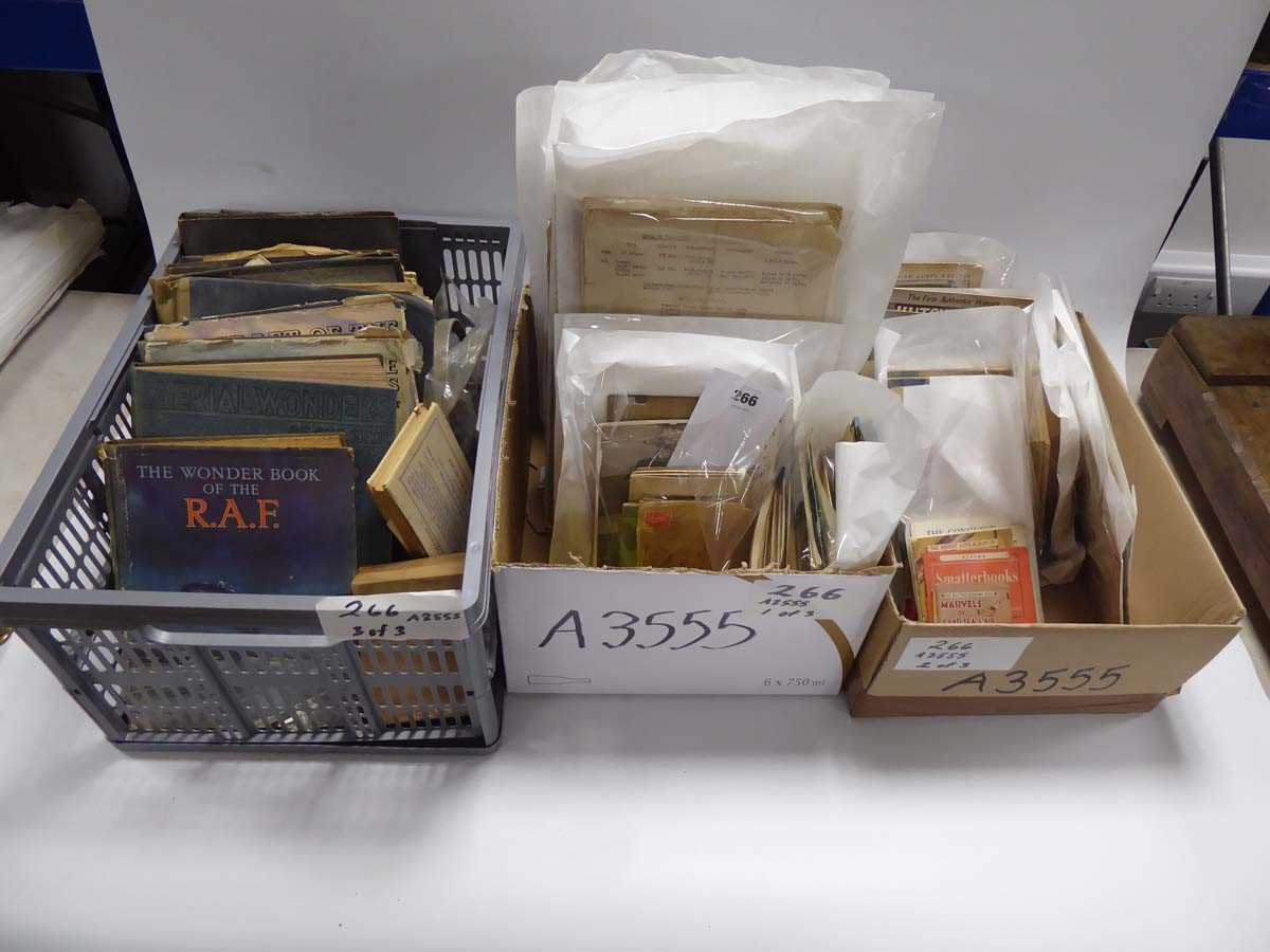 An Archive consisting of books, RAF pilot training notes and a variety of related ephemera including - Bild 11 aus 11