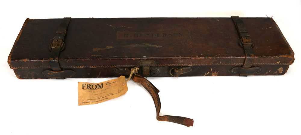 A William Powell & Son leather gun case, trade label to the interior, fitted with a pair of 12- - Bild 5 aus 6