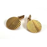A pair of 9ct yellow gold engine turned cufflink's of circular form, 10.3 gms (2)