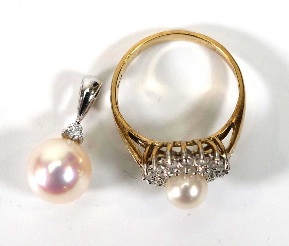 A 9ct yellow gold cluster ring set cultured pearl within a border of small diamonds, ring size K, - Image 2 of 2