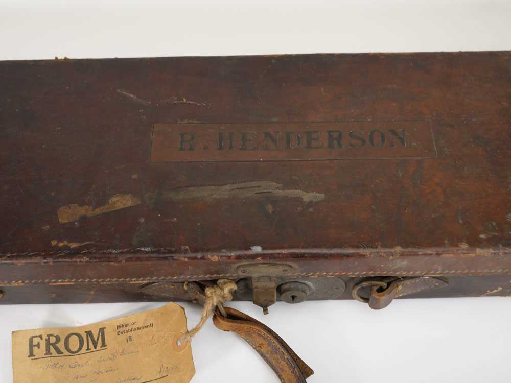 A William Powell & Son leather gun case, trade label to the interior, fitted with a pair of 12- - Bild 6 aus 6