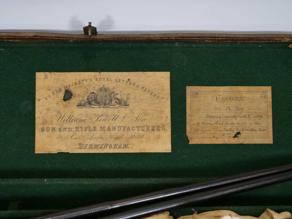 A William Powell & Son leather gun case, trade label to the interior, fitted with a pair of 12- - Bild 2 aus 6