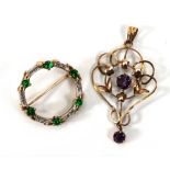 An Edwardian 9ct yellow gold openwork pendant set purple stones, l. 4 cm, together with a yellow