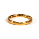 A 22ct yellow gold wedding band, London (?)1909, band w, 2 mm,ring size N 1/2,3.4 gms