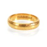 A 22ct yellow gold wedding band, maker NBS, Birmingham 1960, band w. 3.5 mm,ring size J 1/2,4.6 gms
