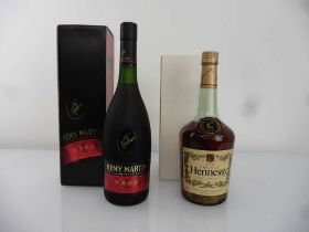 2 bottles, 1x Remy Martin VSOP Fine Champagne Cognac with box 40% 70cl & 1x Hennessy Very Special