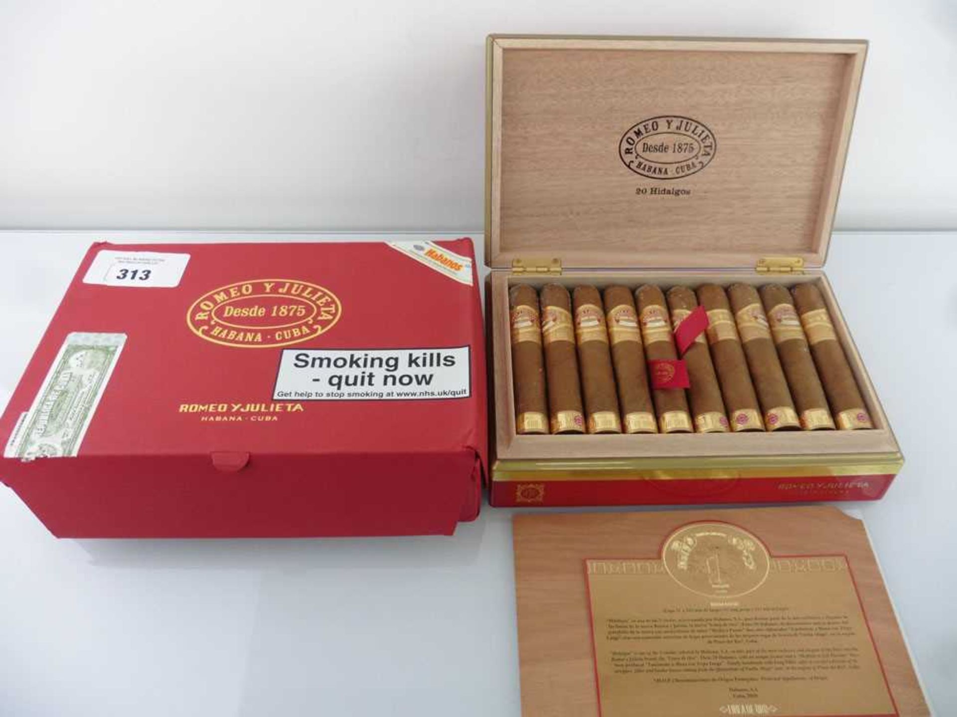 +VAT A box of 20 Romeo y Julieta Linea de Oro Hidalgos Cigars from Habana Cuba, Length: 5" Ring