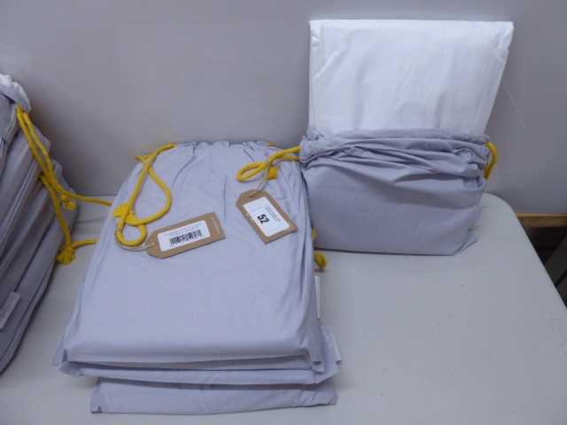 +VAT 5 x double deep fitted sheets in white linen