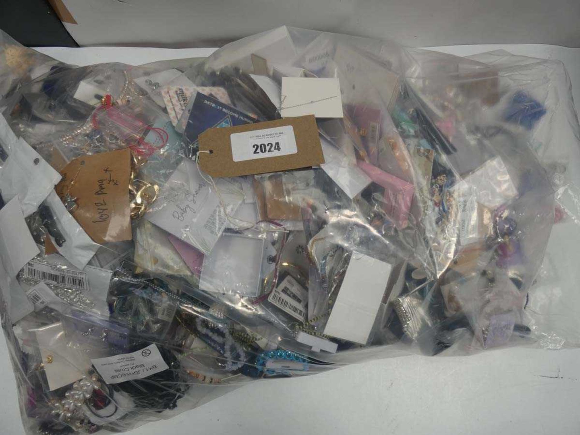 +VAT Large bag containing loose costume and dress jewellery