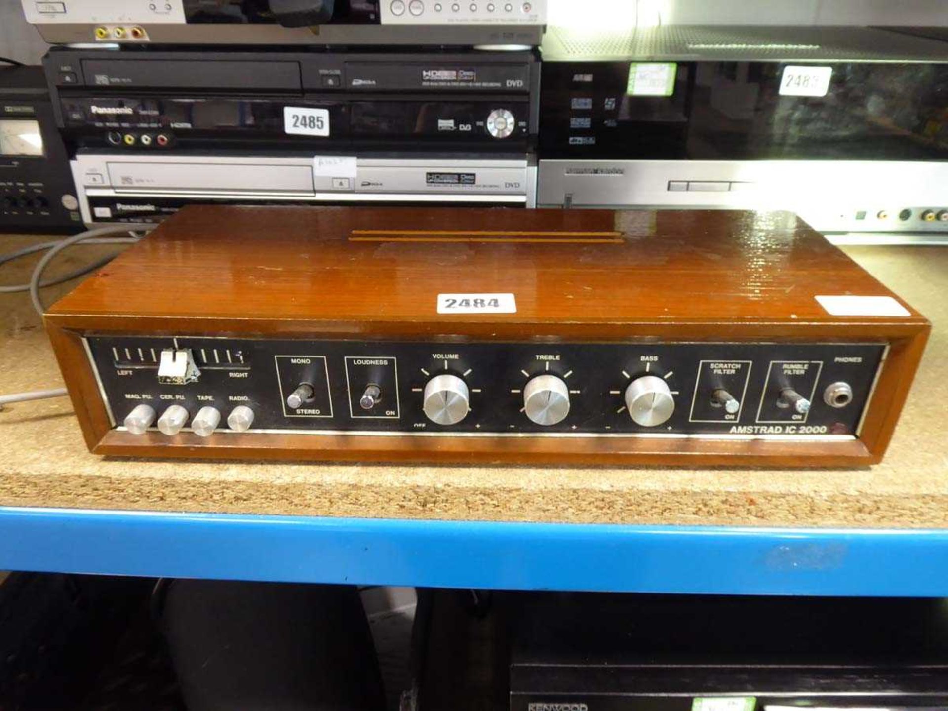 Amstrad IC2000 amplifier (no plug)