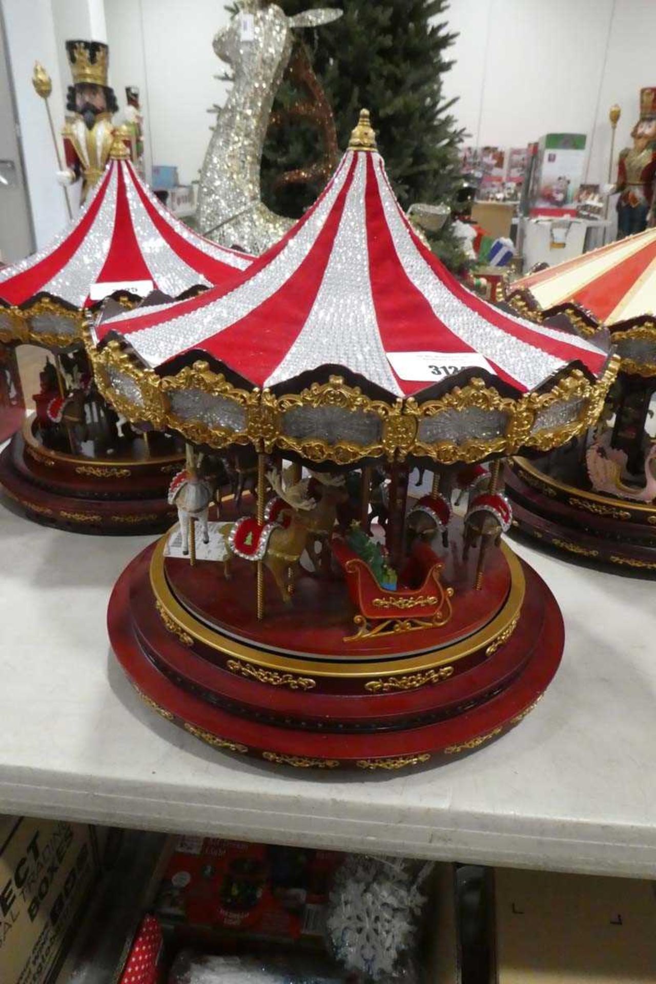 +VAT Unboxed Grand Duluxe Christmas carousel (no transformer)