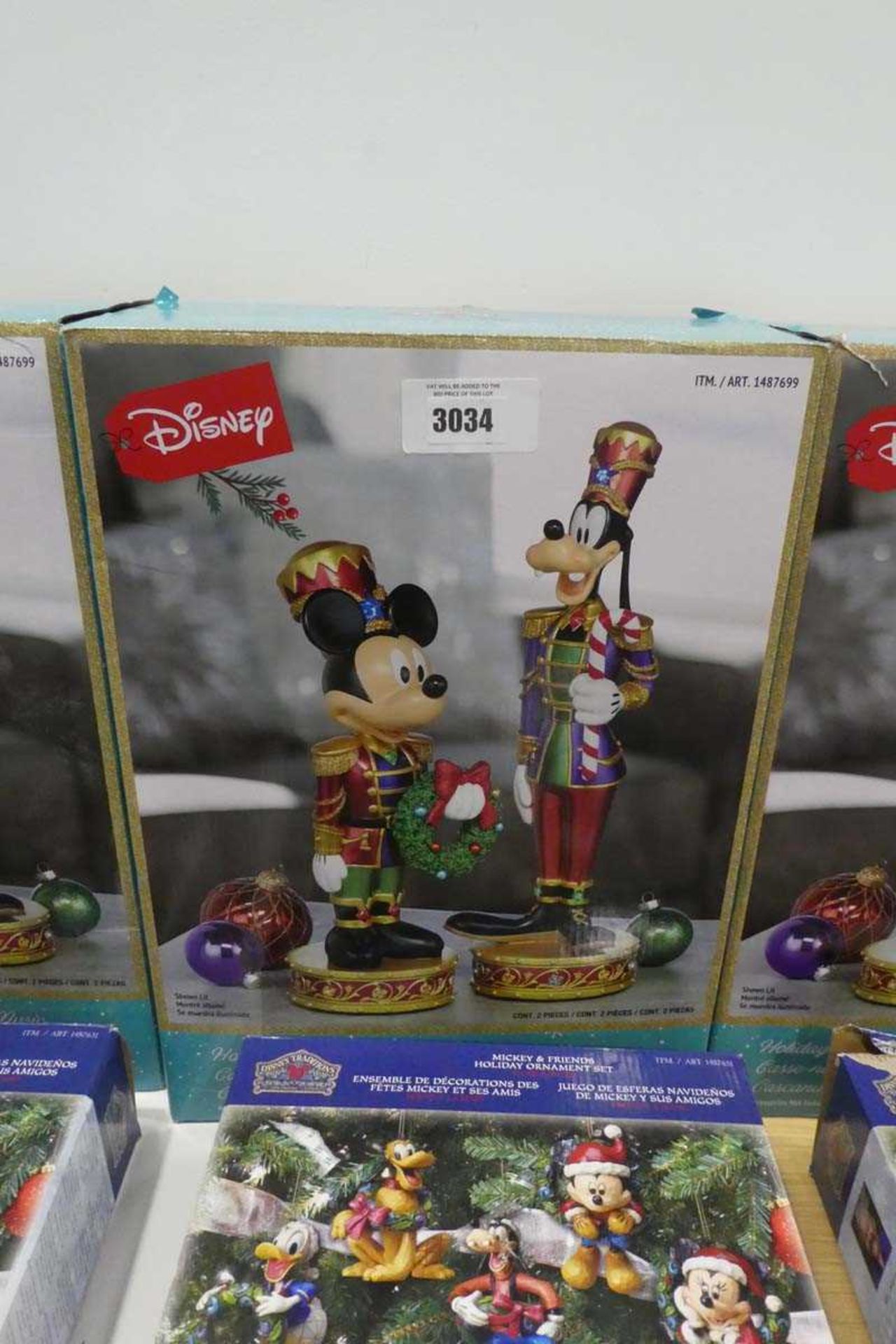 +VAT Boxed Disney Mickey Mouse pre-lit musical nutcracker set