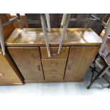 Oak sideboard with 4 central drawers, cupboards to the side