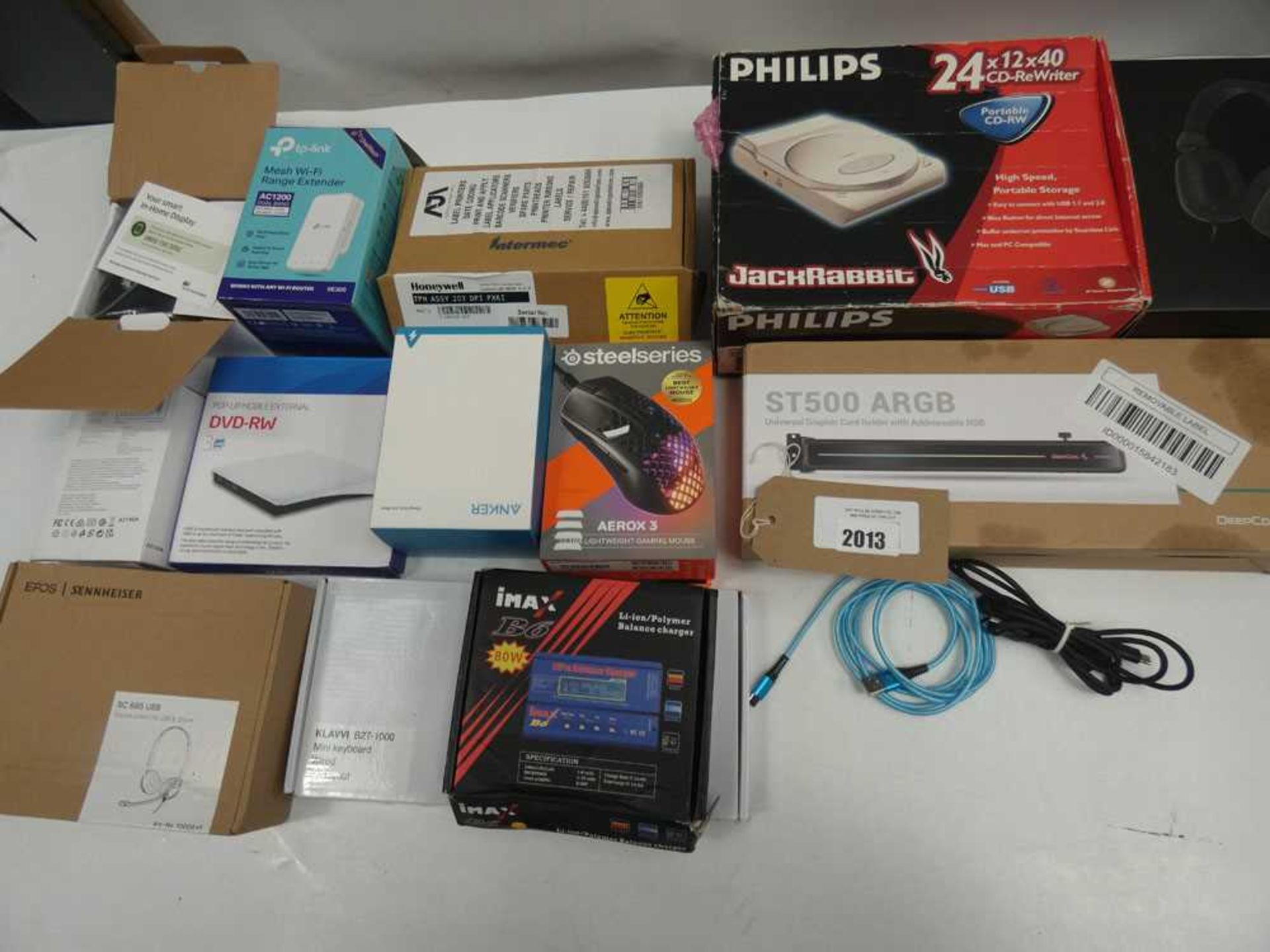 +VAT Mixed lot of electrical items/devices; DeepCool ST500 card holder, headphones, adapters,