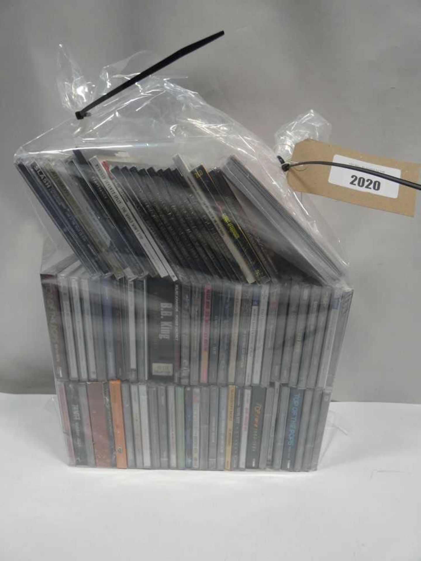 +VAT Quantity of music CD albums