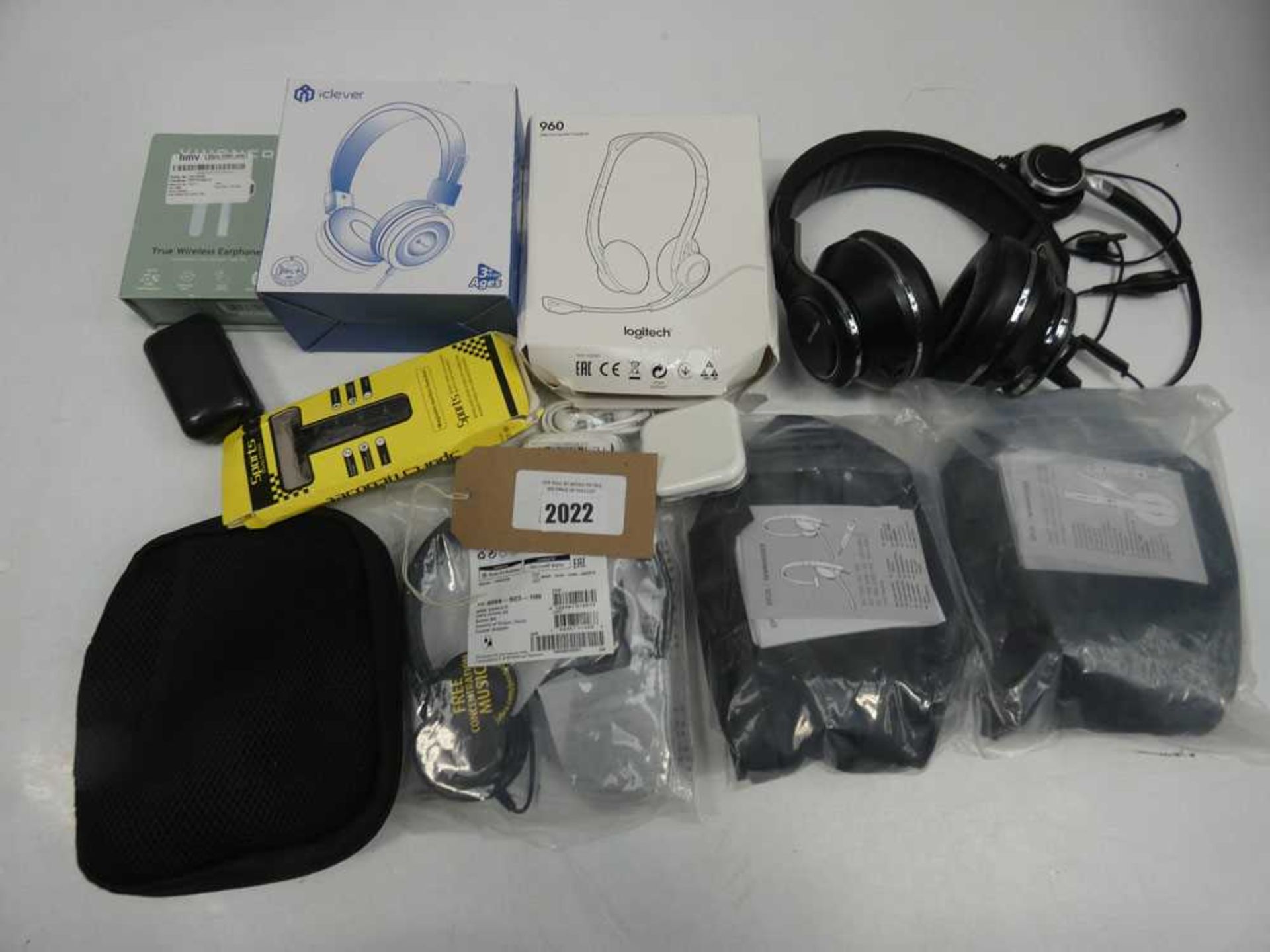 +VAT Various headphones, earphones and headsets