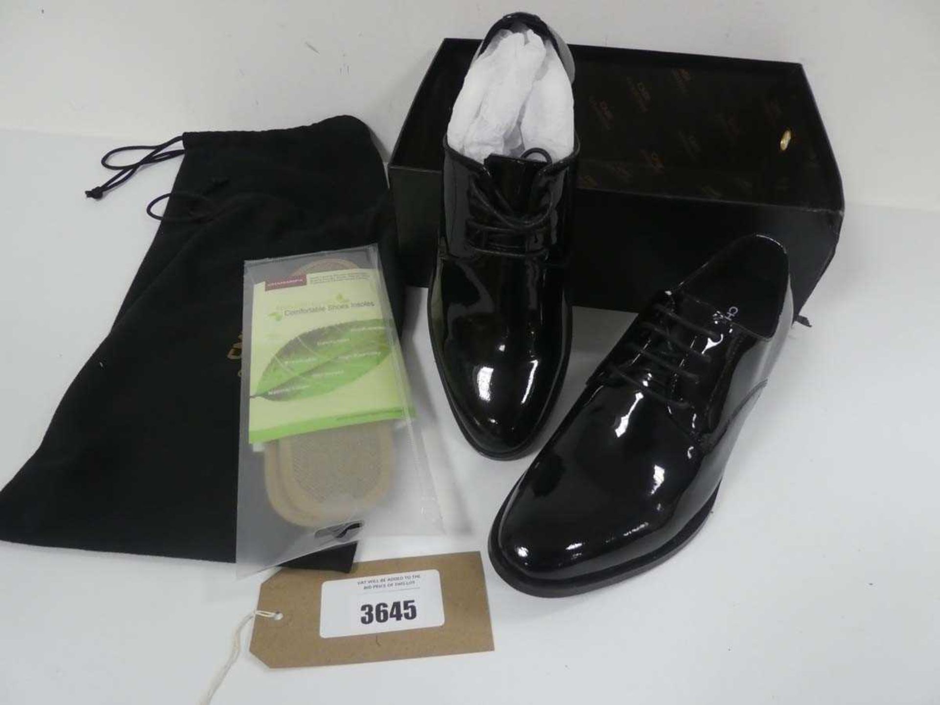 +VAT Boxed pair of Chamaripa patent dress shoes in black size 235 with dust bags (box missing lid)