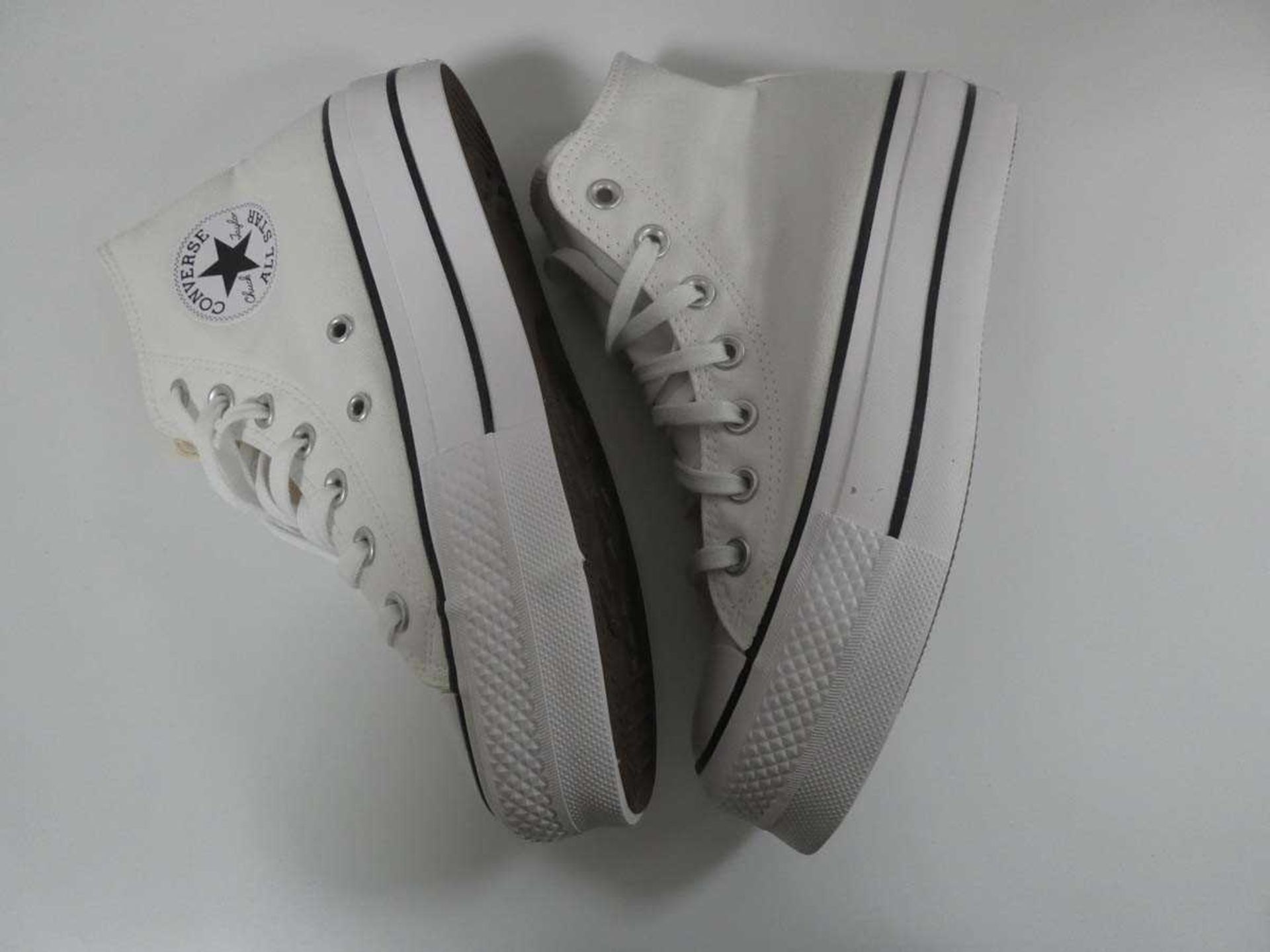 +VAT Boxed pair of Converse lift hi chunky platform shoes in white / black size UK4.5 - Image 3 of 4