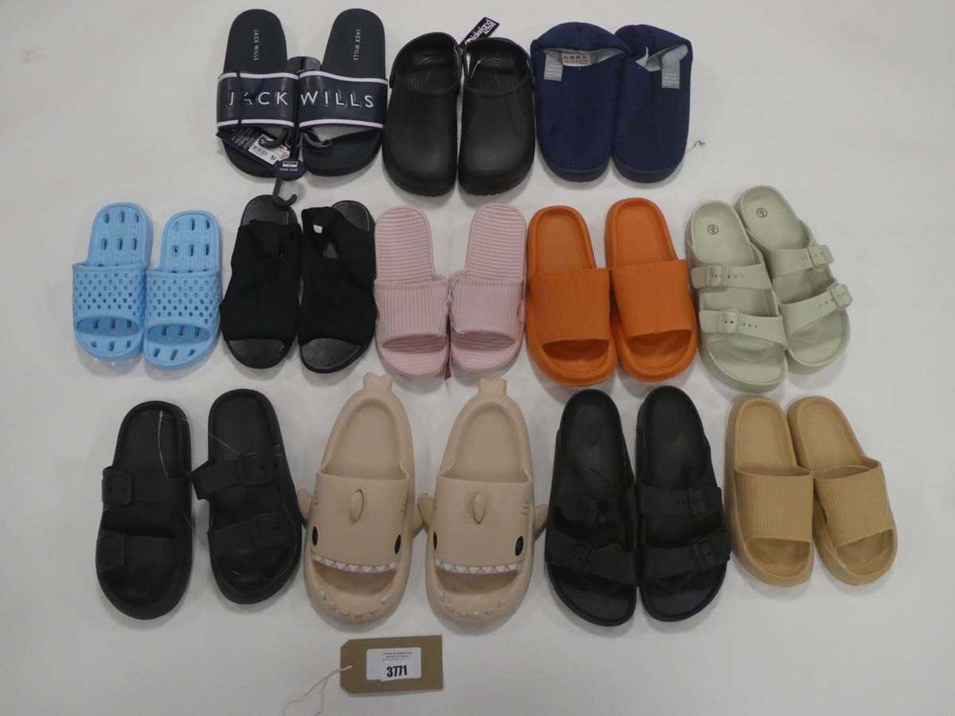 +VAT 11 Pairs of sliders in various styles and sizes