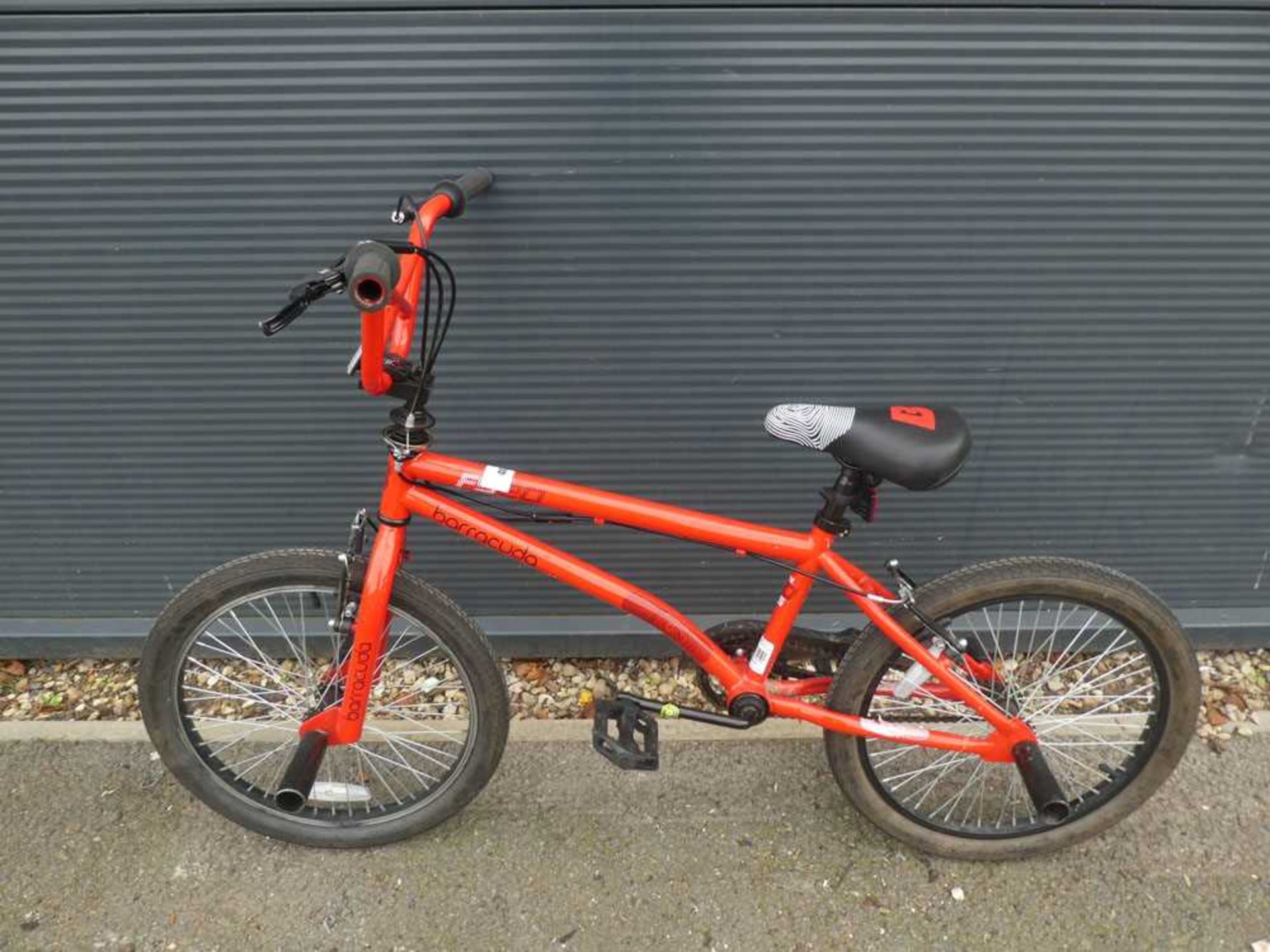 +VAT Barracuda BMX bike in red