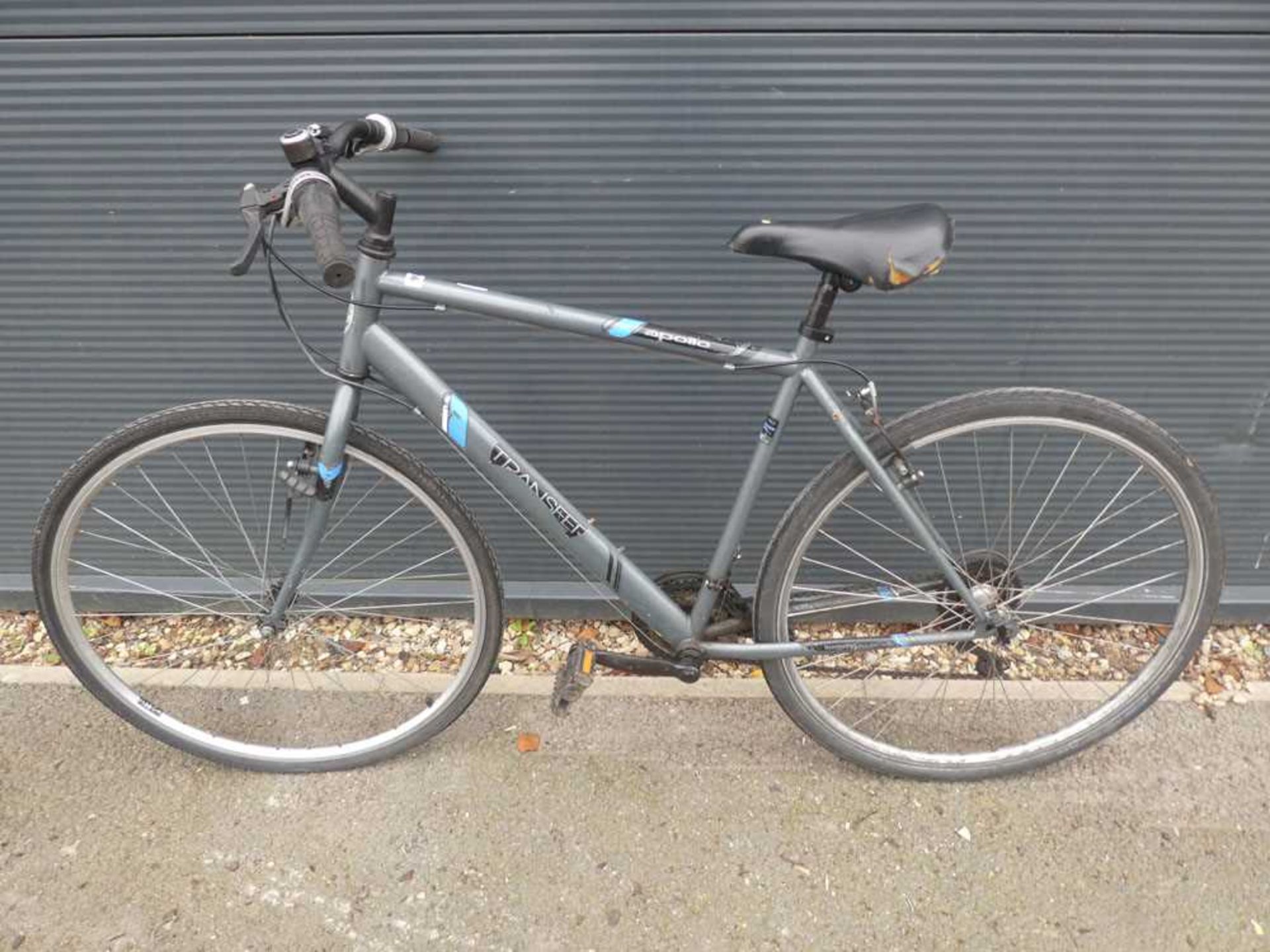 Apollo Transfer mountain bike in silver