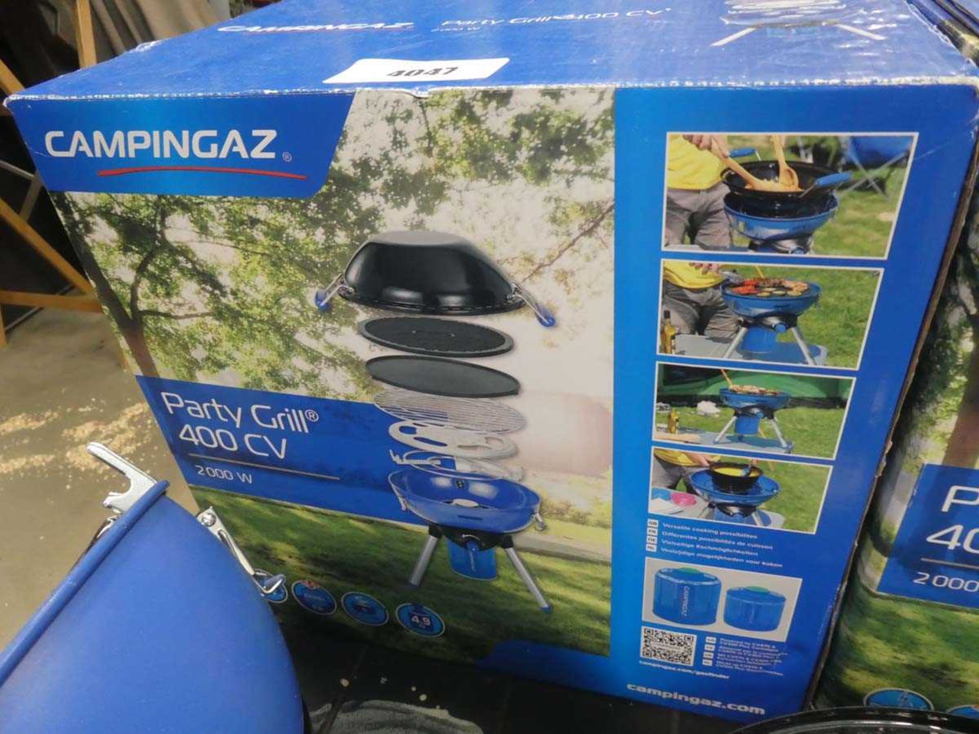 +VAT Boxed Campingaz party grill