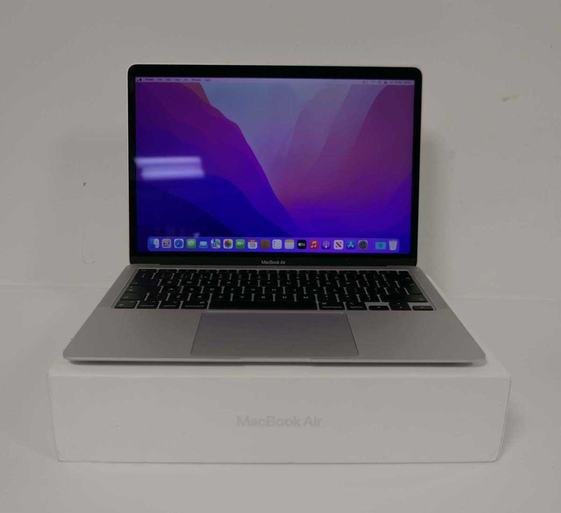 +VAT MacBook Air 13" 2020 A2337 laptop with M1, 256GB SSD, 8GB RAM, MacOS Monterey, box and PSU