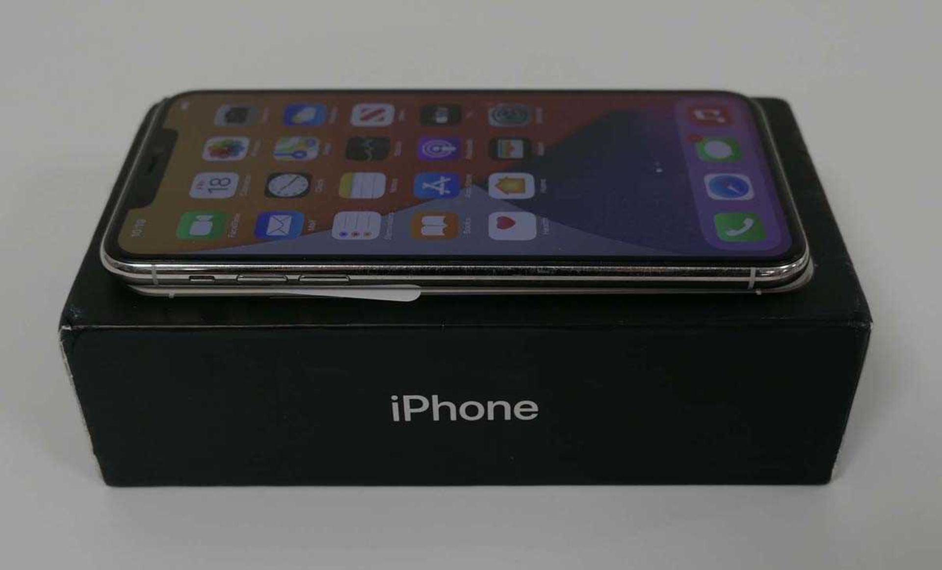 +VAT iPhone 11 Pro Max 256GB A2218 smartphone with box