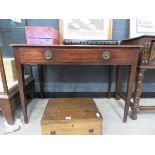 Georgian desk with single drawer
