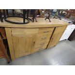 Oak sideboard with 4 essential drawers