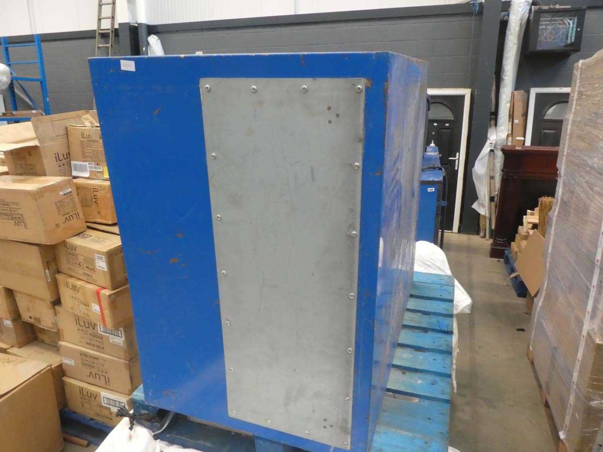 Large dust extraction unit and 2 bags of powder coating material - Image 2 of 2