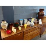 Collection of 1930's and later pottery