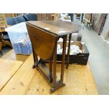 Small oak Sutherland table