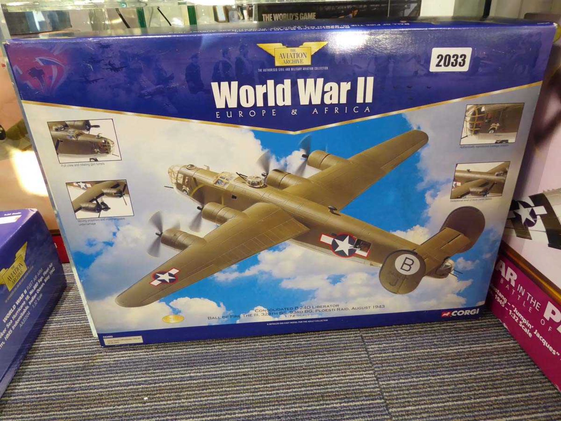 Corgi Aviation Archive WWII Europe & Africa consolidated B-24D liberator 172 scale in box