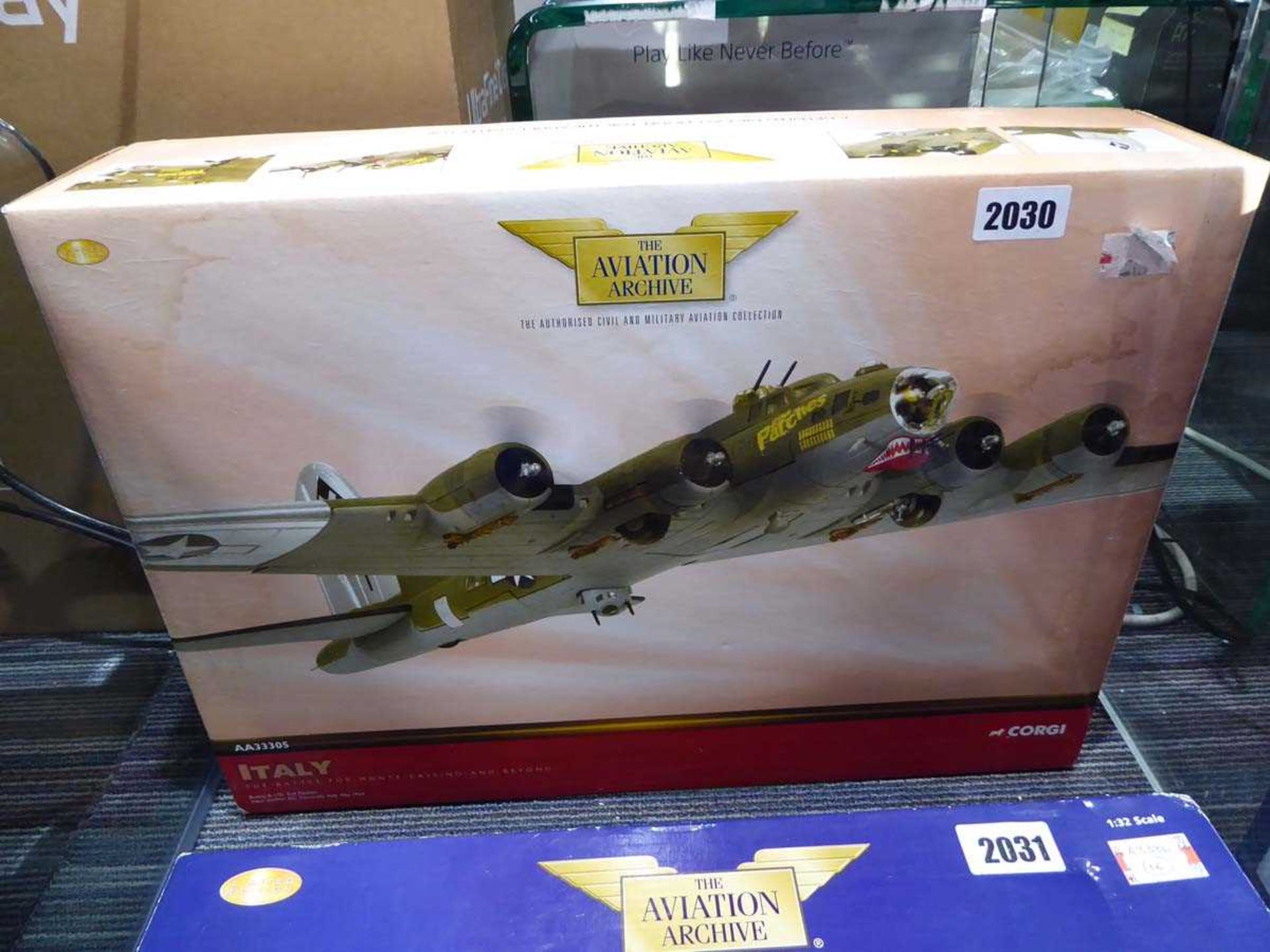 Corgi Aviation Archive Italy Battle for Monte Cassino and Beyond boeing B-17G 172 scale aircraft