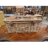 Wicker picnic basket