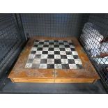 Oriental chess board with pieces (a/f)
