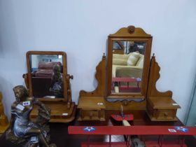 Pine dressing table mirror with 2 toilet mirrors