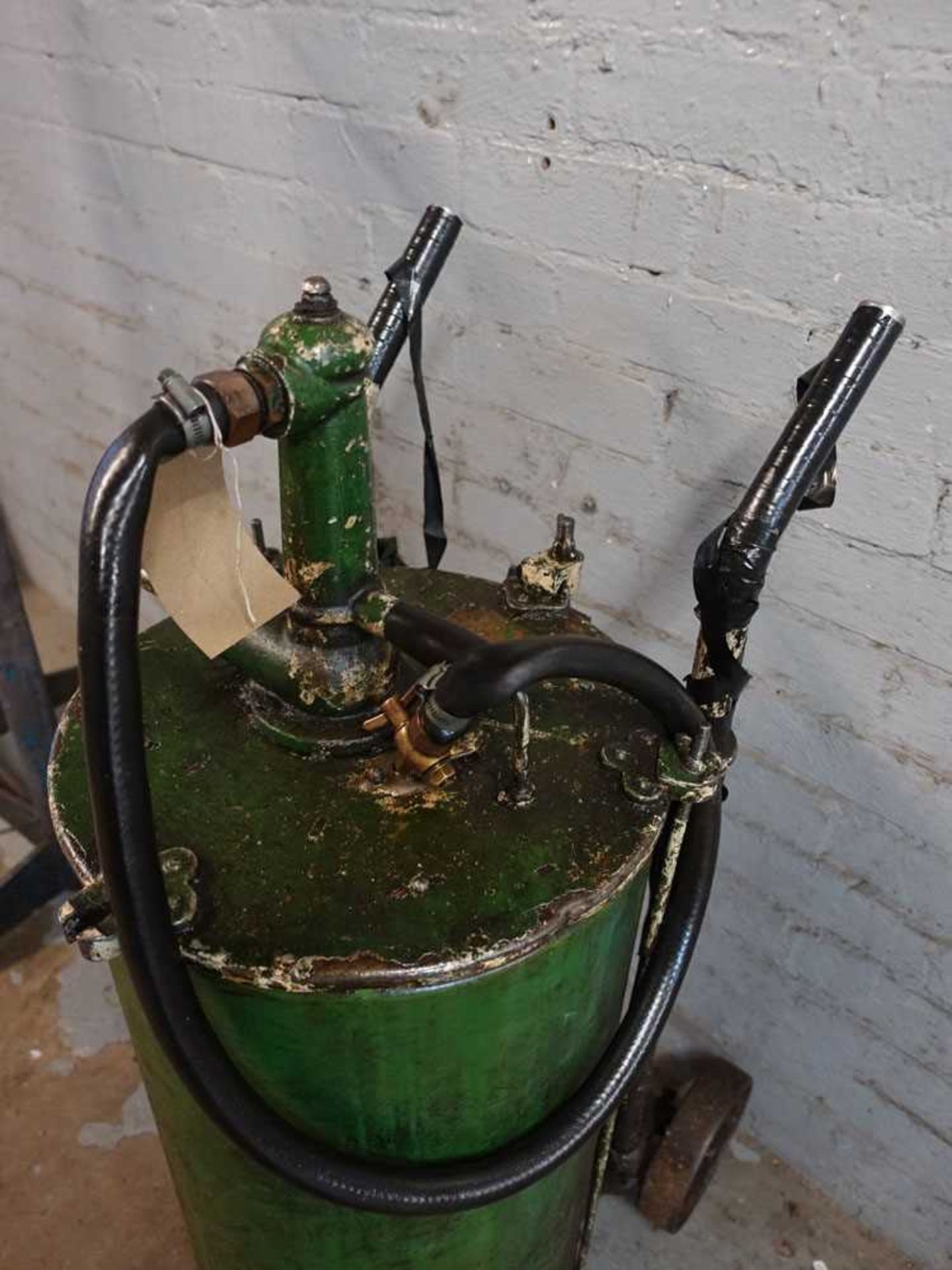 +VAT CC Wakefield oil drum on trolley with hand operated pump - Image 2 of 2