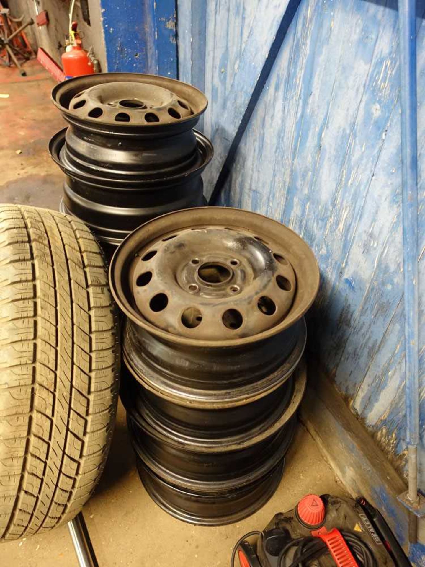+VAT Selection of mostly Ford wheel rims and a possibly Toyota Land Cruiser alloy wheel and tyre - Image 3 of 3