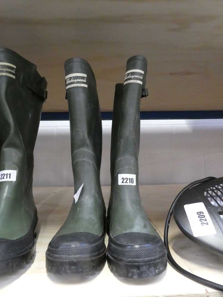 Pair of Shakespeare waterproof wellington boots size 6