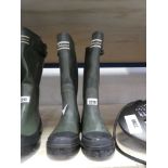 Pair of Shakespeare waterproof wellington boots size 6